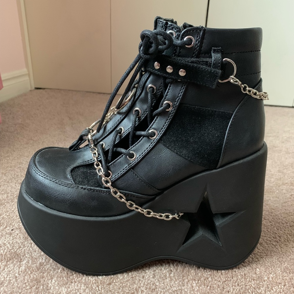Demonia Dynamite-101 - Black / 9 / Vegan Suede & Vegan Leather
